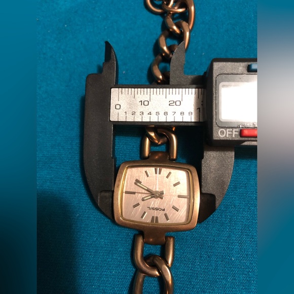 Ladies Fossil Analog Watch With Brown polished Chain Link Band ES - Picture 14 of 15